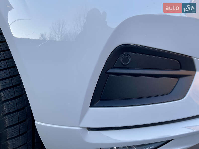 Внедорожник / Кроссовер Volvo XC60 2018 в Казатине