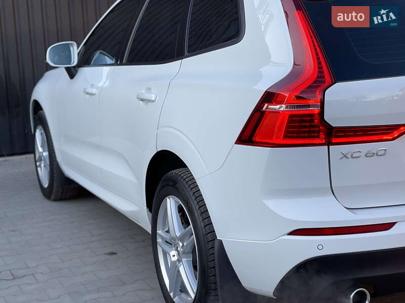 Внедорожник / Кроссовер Volvo XC60 2018 в Казатине