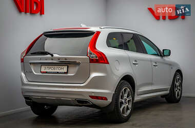 Внедорожник / Кроссовер Volvo XC60 2016 в Киеве