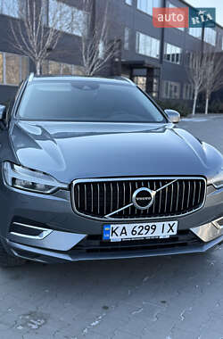 Внедорожник / Кроссовер Volvo XC60 2017 в Киеве