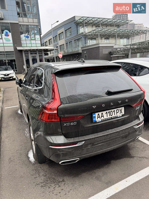 Внедорожник / Кроссовер Volvo XC60 2017 в Киеве