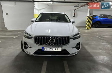 Внедорожник / Кроссовер Volvo XC60 2022 в 