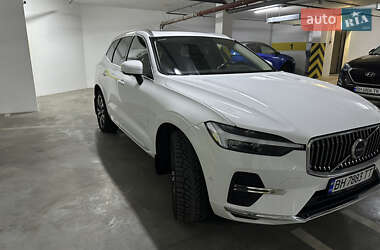 Внедорожник / Кроссовер Volvo XC60 2022 в 