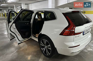Внедорожник / Кроссовер Volvo XC60 2022 в 