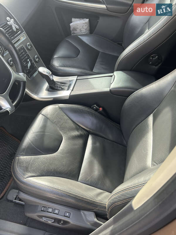 Внедорожник / Кроссовер Volvo XC60 2013 в Житомире