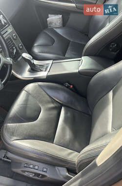 Внедорожник / Кроссовер Volvo XC60 2013 в 
