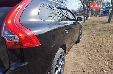 Внедорожник / Кроссовер Volvo XC60 2016 в 