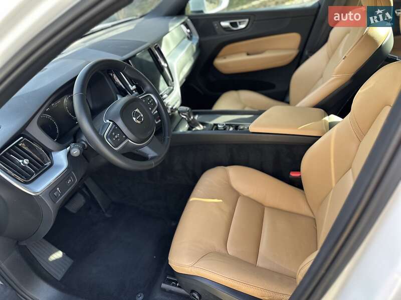 Внедорожник / Кроссовер Volvo XC60 2020 в Львове
