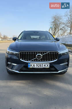 Позашляховик / Кросовер Volvo XC60 2023 в 