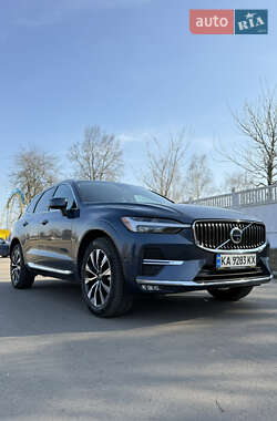 Позашляховик / Кросовер Volvo XC60 2023 в 
