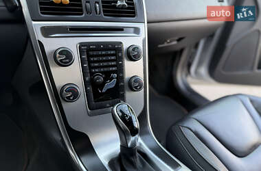 Внедорожник / Кроссовер Volvo XC60 2017 в 