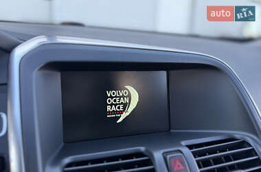 Внедорожник / Кроссовер Volvo XC60 2017 в 
