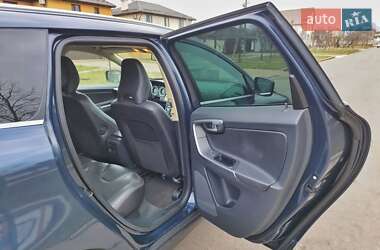 Внедорожник / Кроссовер Volvo XC60 2013 в 