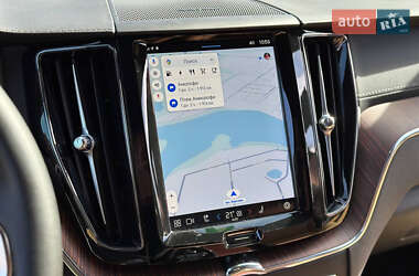 Внедорожник / Кроссовер Volvo XC60 2023 в 