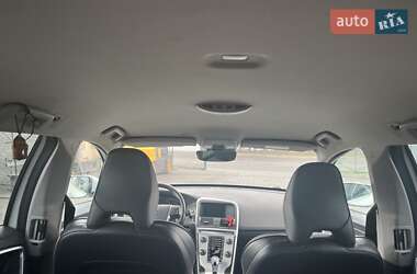 Внедорожник / Кроссовер Volvo XC60 2015 в 