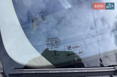 Внедорожник / Кроссовер Volvo XC60 2015 в 
