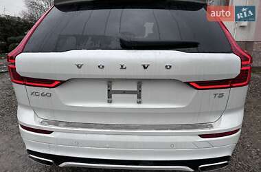 Внедорожник / Кроссовер Volvo XC60 2019 в 