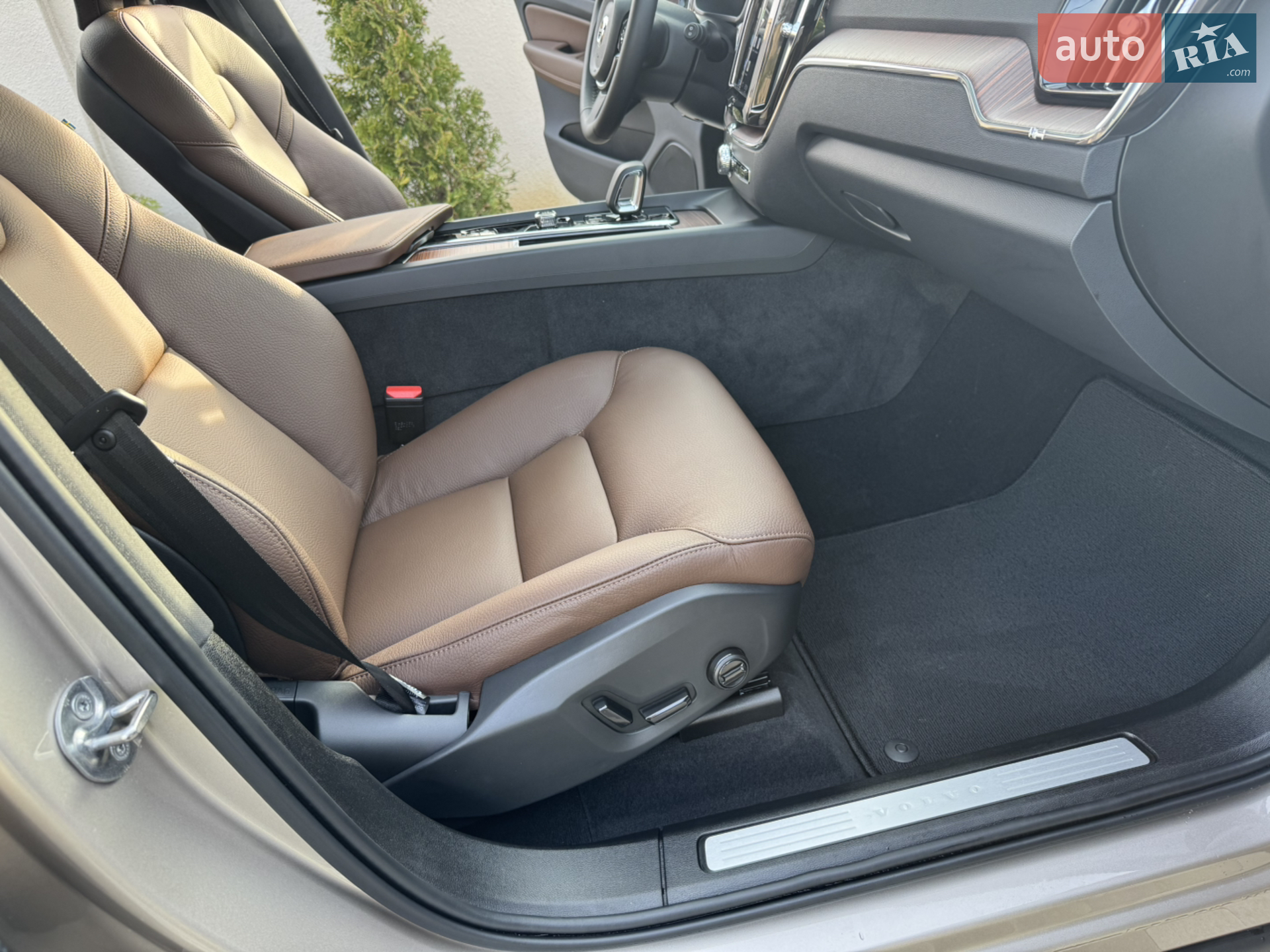 2024 Volvo XC60 - мініатюра 15