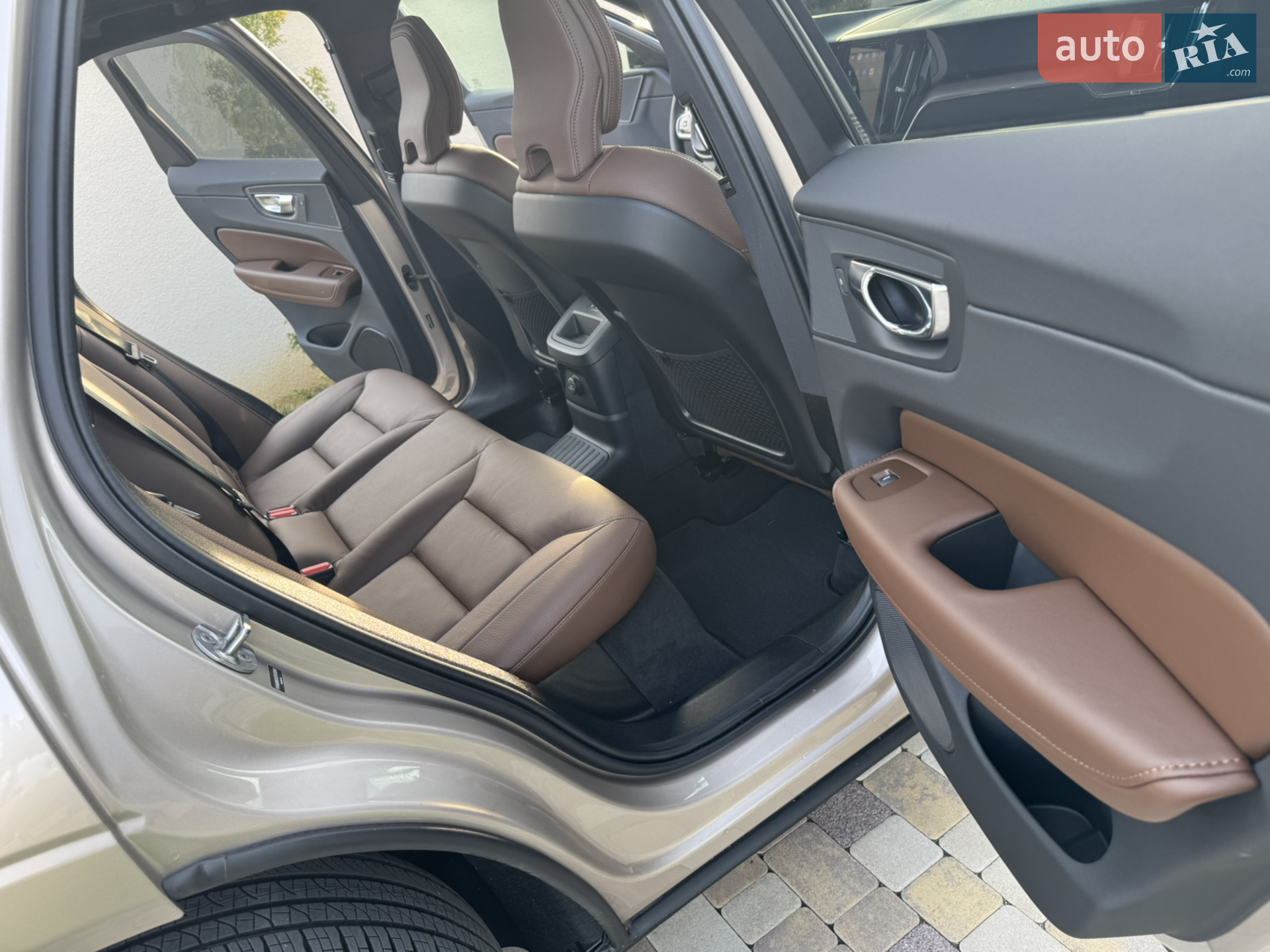 2024 Volvo XC60 - мініатюра 16