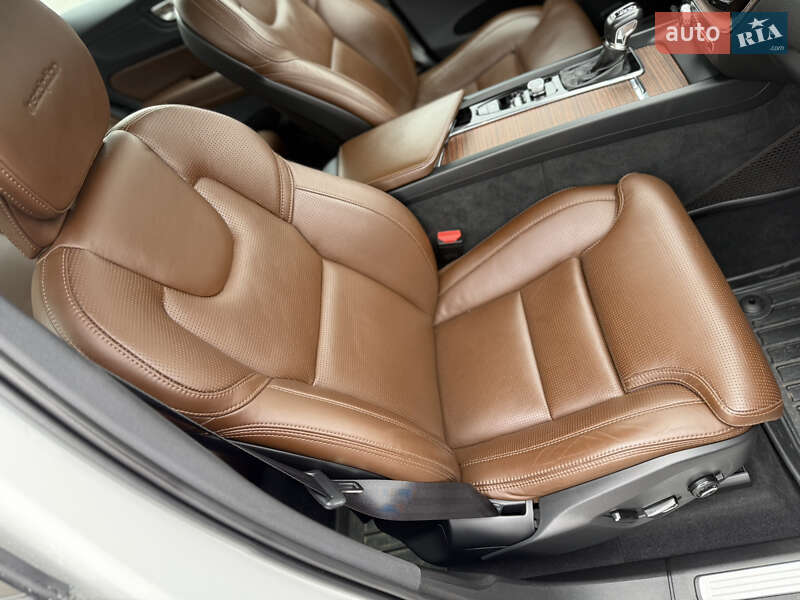 Внедорожник / Кроссовер Volvo XC60 2018 в Киеве фото 52 Внедорожник / Кроссовер Volvo XC60 2018 в Киеве