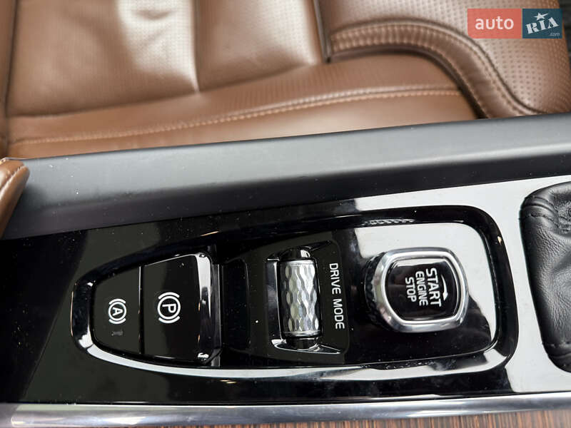 Внедорожник / Кроссовер Volvo XC60 2018 в Киеве фото 57 Внедорожник / Кроссовер Volvo XC60 2018 в Киеве