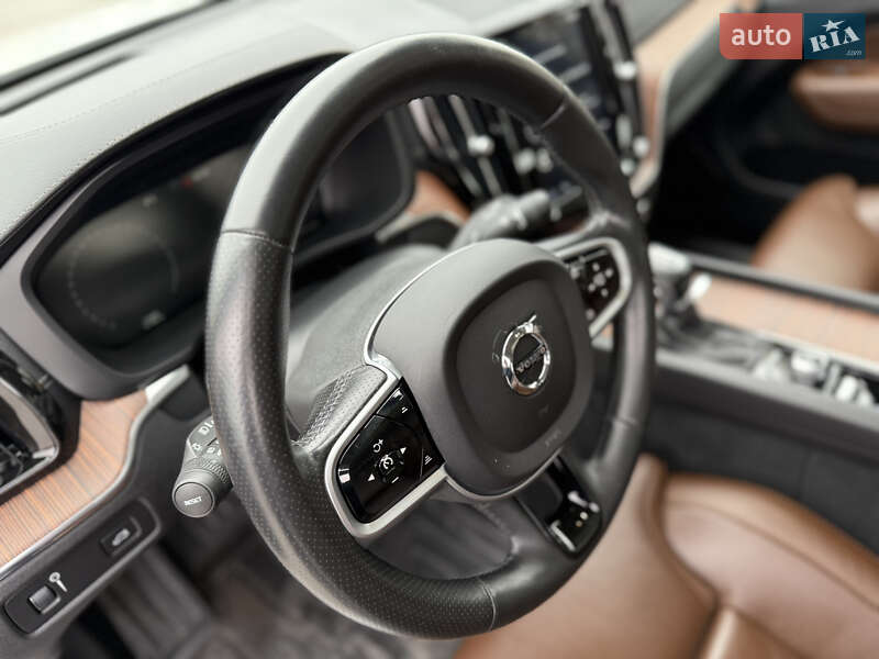 Внедорожник / Кроссовер Volvo XC60 2018 в Киеве фото 75 Внедорожник / Кроссовер Volvo XC60 2018 в Киеве