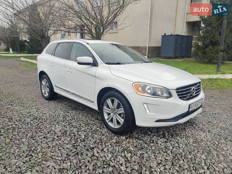 Внедорожник / Кроссовер Volvo XC60 2016 в Ужгороде