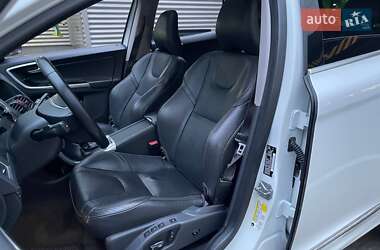 Внедорожник / Кроссовер Volvo XC60 2016 в 