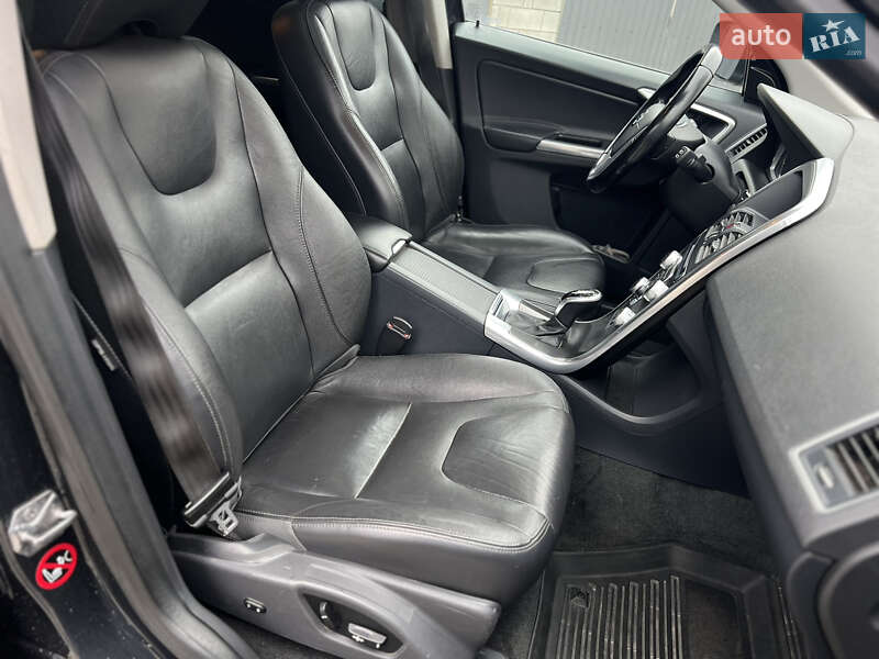 Позашляховик / Кросовер Volvo XC60 2015 в Рівному