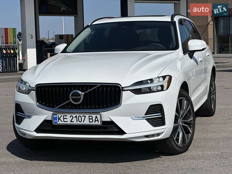 Внедорожник / Кроссовер Volvo XC60 2022 в 