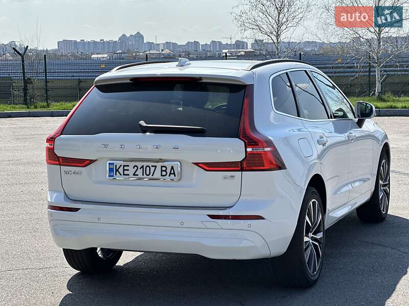 Позашляховик / Кросовер Volvo XC60 2022 в Дніпрі