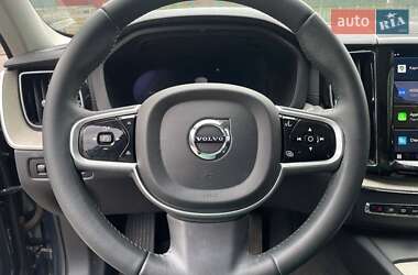 Внедорожник / Кроссовер Volvo XC60 2021 в 
