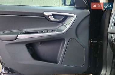 Внедорожник / Кроссовер Volvo XC60 2015 в 
