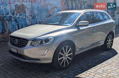 Внедорожник / Кроссовер Volvo XC60 2017 в 
