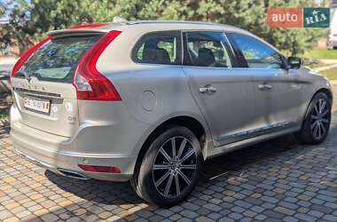 Внедорожник / Кроссовер Volvo XC60 2017 в 