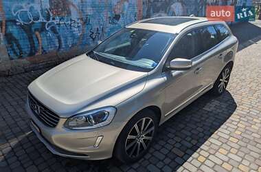 Внедорожник / Кроссовер Volvo XC60 2017 в 