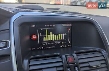 Внедорожник / Кроссовер Volvo XC60 2017 в 
