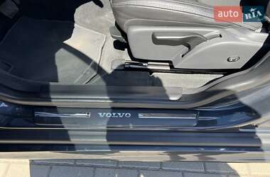 Внедорожник / Кроссовер Volvo XC60 2016 в 