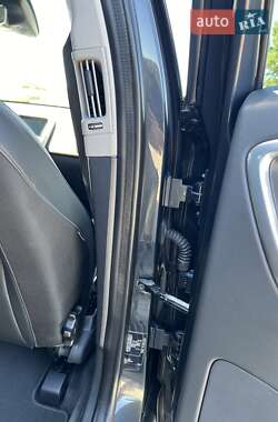Внедорожник / Кроссовер Volvo XC60 2016 в 