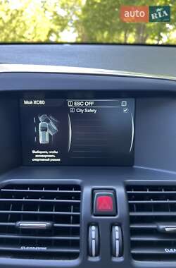 Внедорожник / Кроссовер Volvo XC60 2016 в 