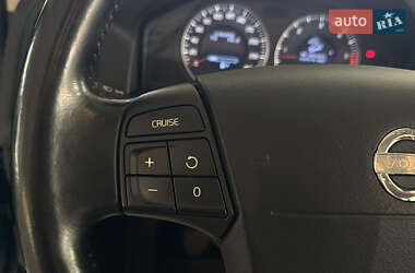 Позашляховик / Кросовер Volvo XC60 2009 в 