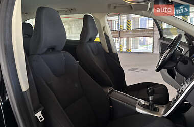 Позашляховик / Кросовер Volvo XC60 2009 в 