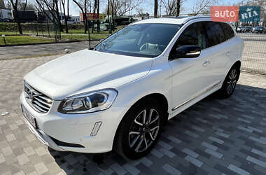 Внедорожник / Кроссовер Volvo XC60 2017 в 