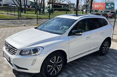 Внедорожник / Кроссовер Volvo XC60 2017 в 