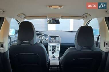 Позашляховик / Кросовер Volvo XC60 2011 в 