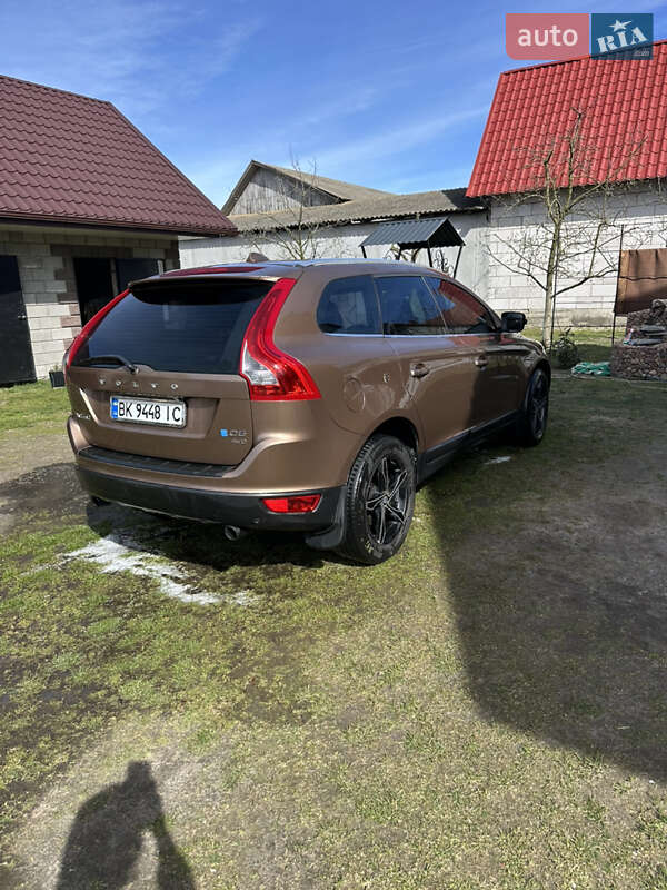 Внедорожник / Кроссовер Volvo XC60 2013 в Ровно