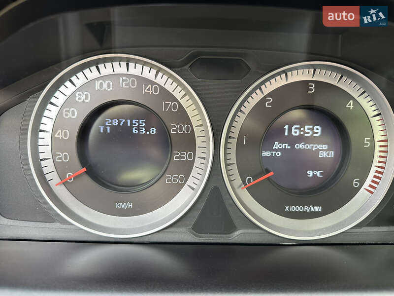 Внедорожник / Кроссовер Volvo XC60 2013 в Ровно