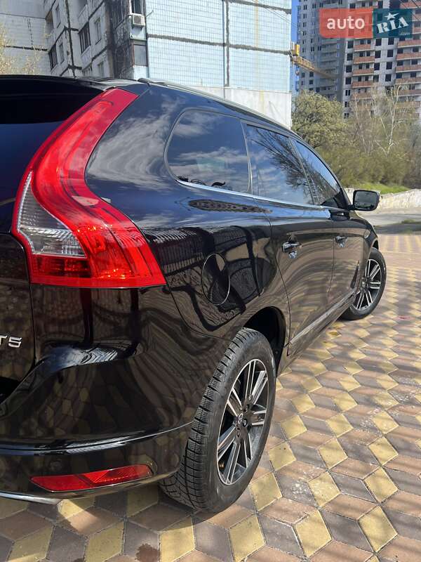 Позашляховик / Кросовер Volvo XC60 2015 в Києві