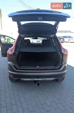 Внедорожник / Кроссовер Volvo XC60 2015 в 