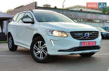 Позашляховик / Кросовер Volvo XC60 2015 в 